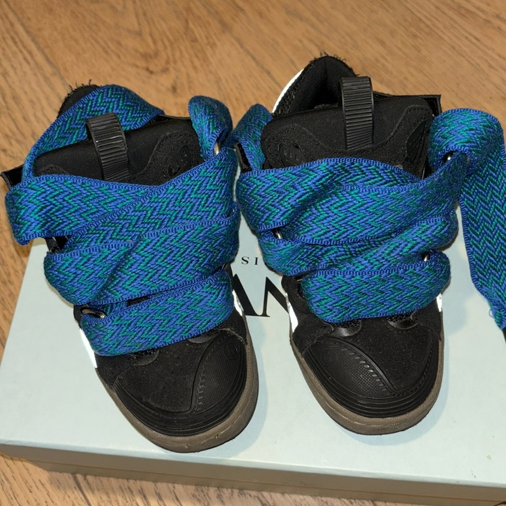 Kids lanvin sneakers size 32= US 1